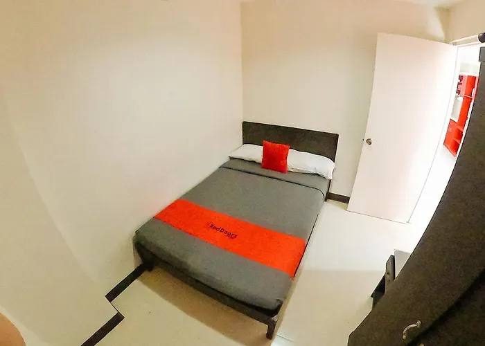Reddoorz At Strawberry Residences Mabolo Former Reddoorz At Mabolo Hotel