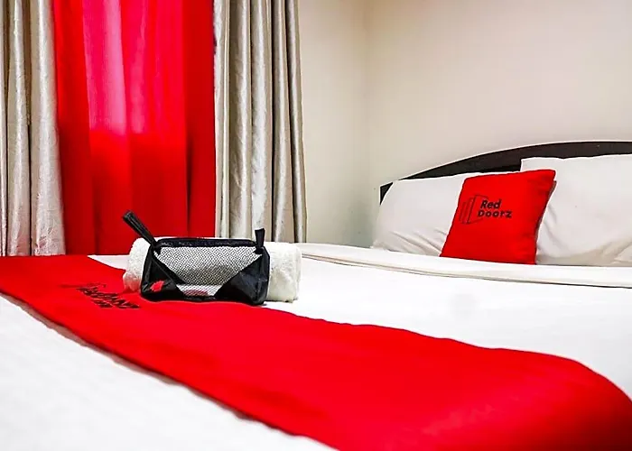 Hotel Reddoorz At Strawberry Residences Mabolo Former Reddoorz At Mabolo 3*